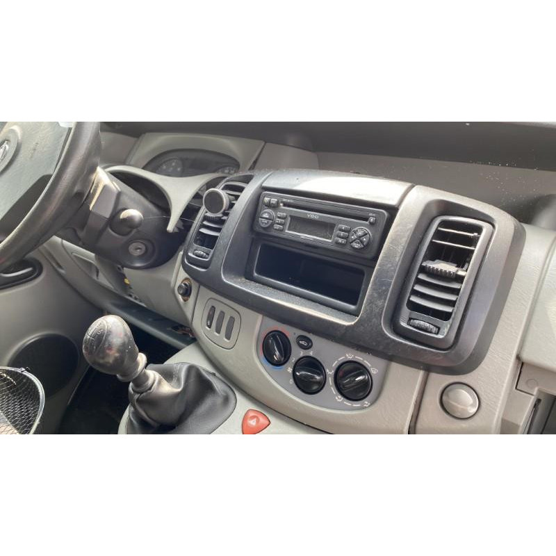 Poignee porte coffre gauche OPEL VIVARO 1 Photo n°7