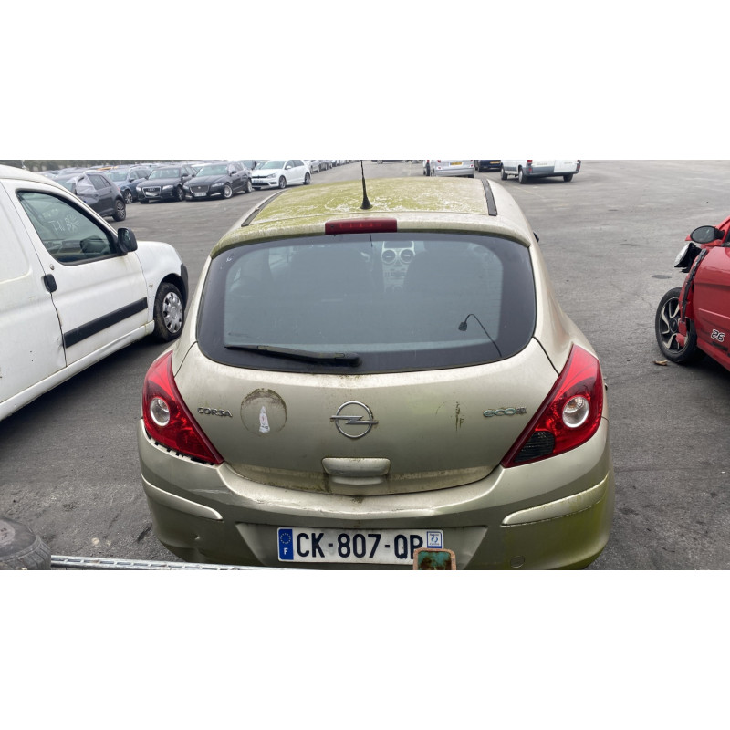 Feu arriere principal droit (feux) OPEL CORSA D Photo n°12