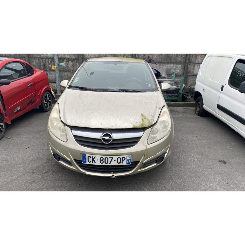 Feu arriere principal droit (feux) OPEL CORSA D Photo n°15