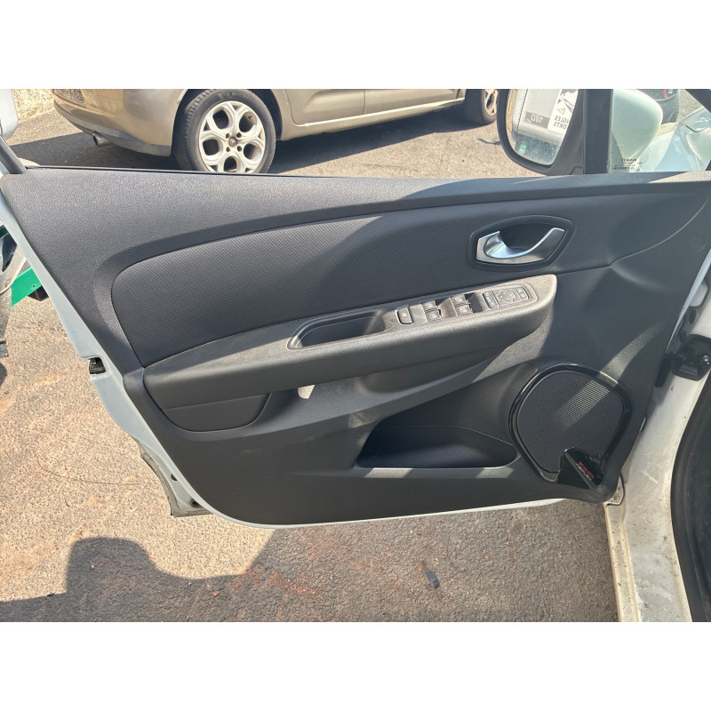 RENAULT CLIO 4 PHASE 2 1.5 DCI - 8V TURBO Photo n°15