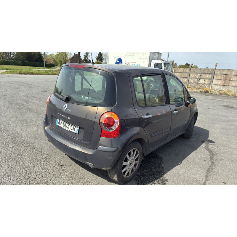 Pare choc arriere RENAULT MODUS Photo n°10