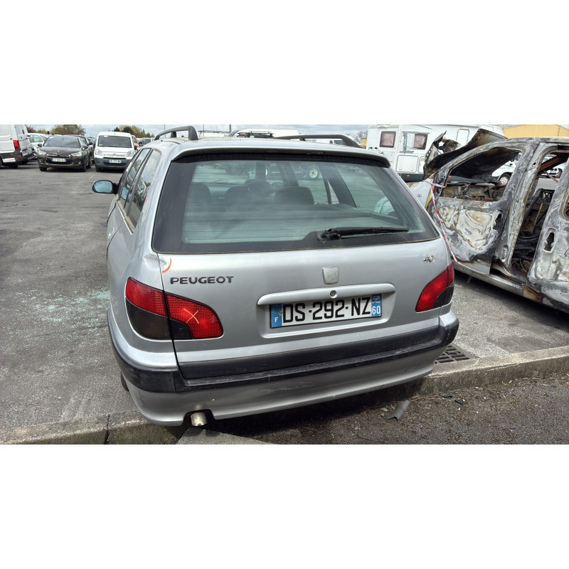 Porte avant gauche PEUGEOT 406 Photo n°12