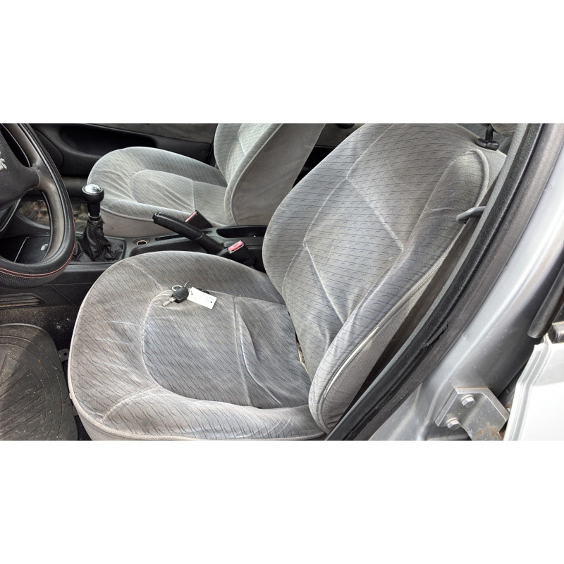 Porte avant gauche PEUGEOT 406 Photo n°19