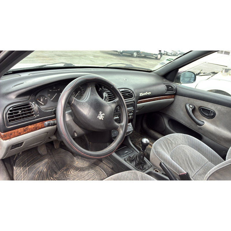 Porte avant gauche PEUGEOT 406 Photo n°20