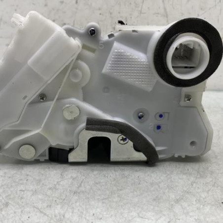 Serrure avant droit TOYOTA YARIS 3