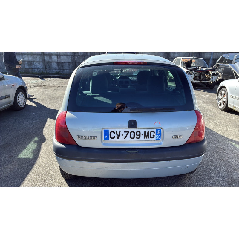 Capot RENAULT CLIO 2 Photo n°10