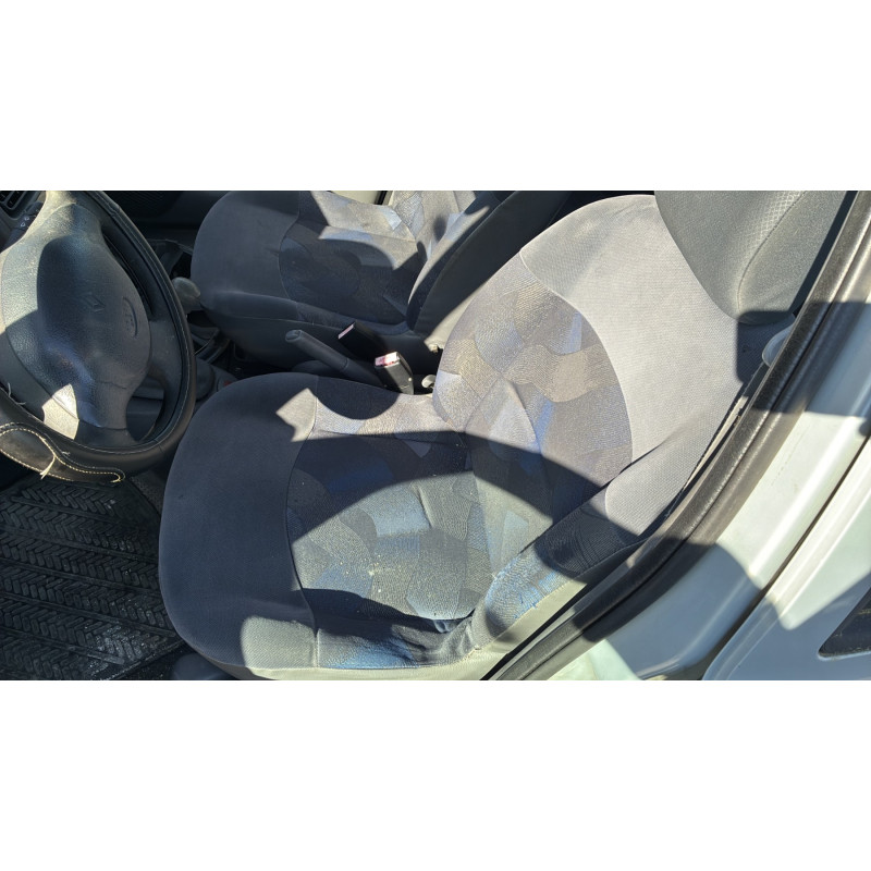 Capot RENAULT CLIO 2 Photo n°17