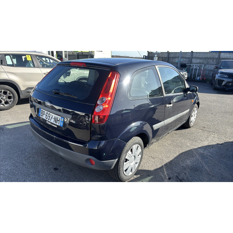 Pare choc arriere FORD FIESTA 5 Photo n°10