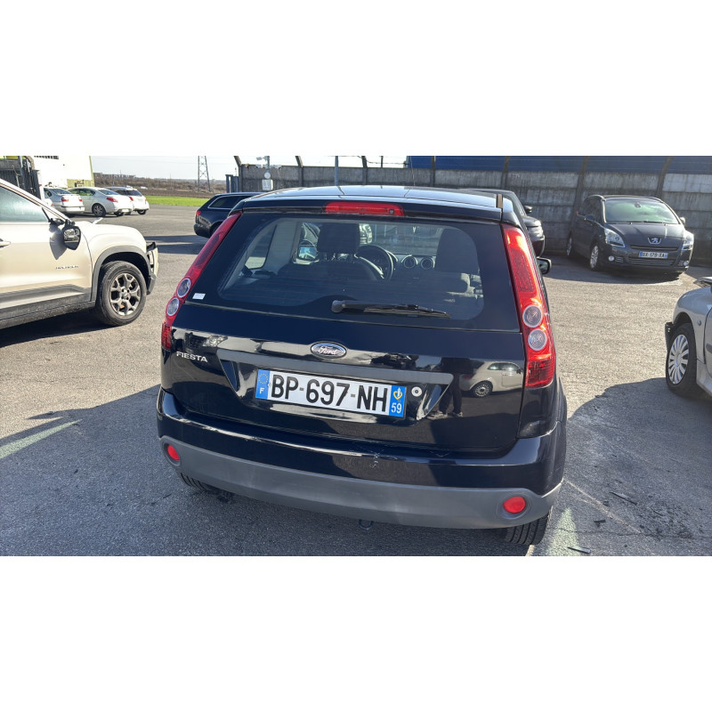 Pare choc arriere FORD FIESTA 5 Photo n°11