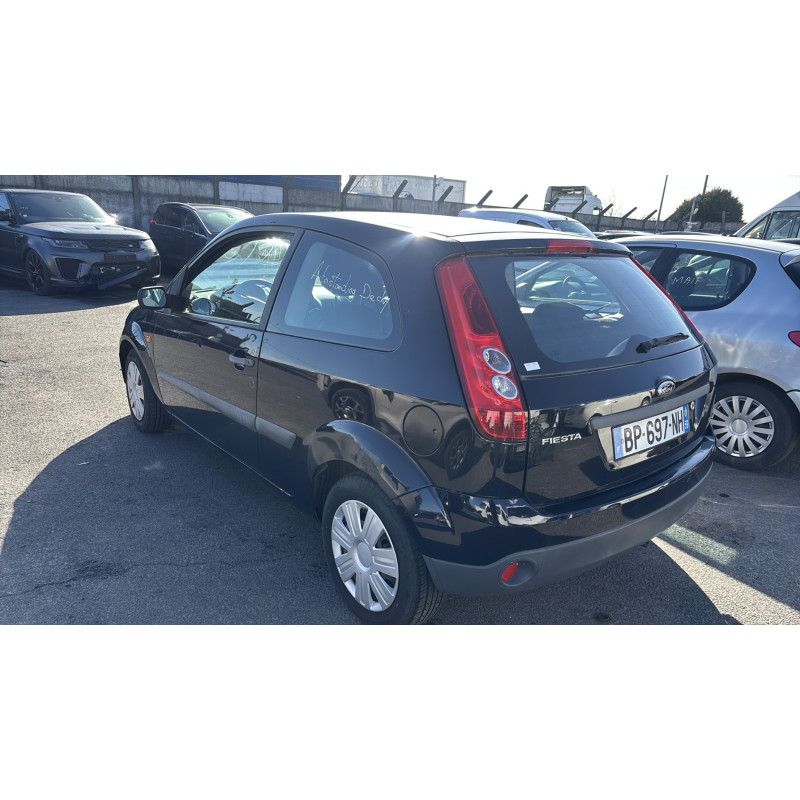 Pare choc arriere FORD FIESTA 5 Photo n°12