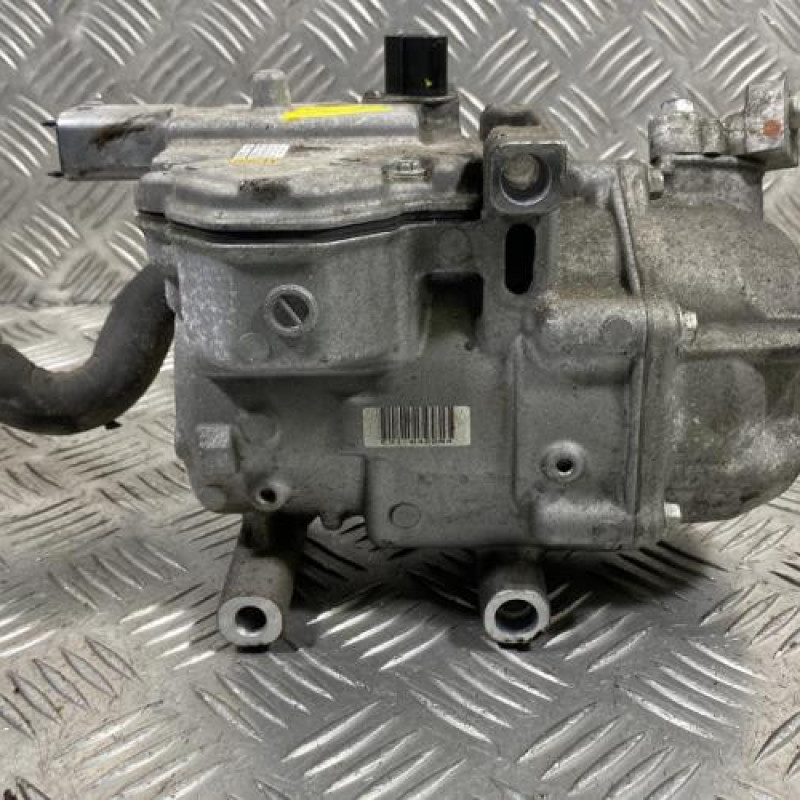 Compresseur clim TOYOTA YARIS 3 Photo n°4