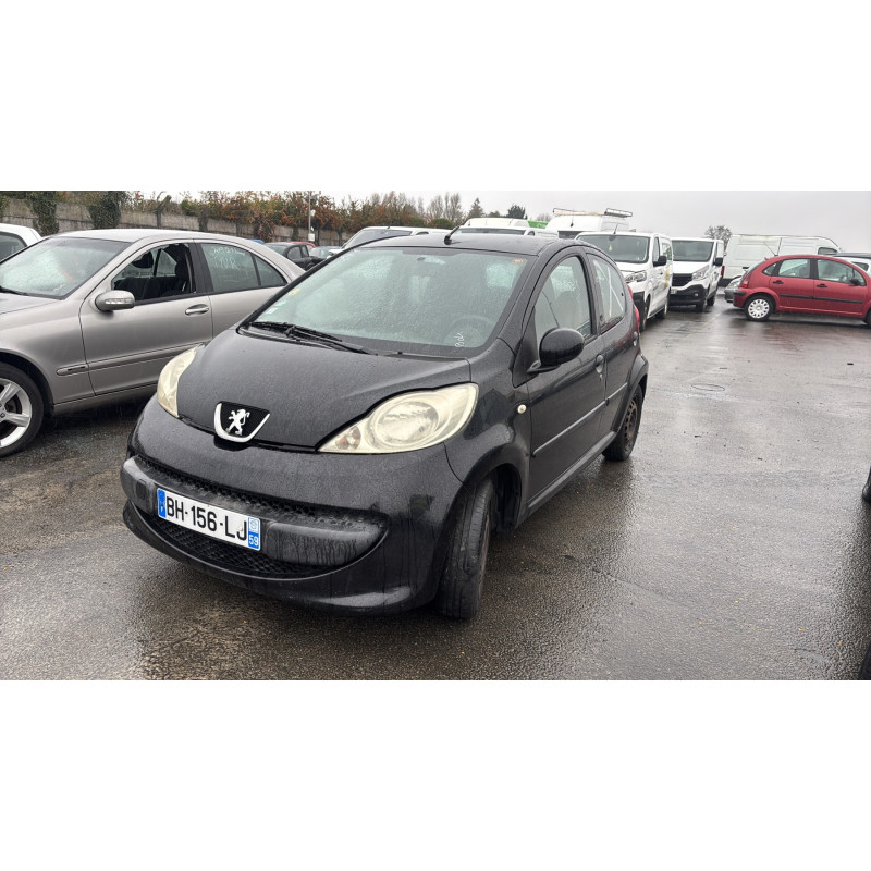 Porte avant droit PEUGEOT 107 Photo n°9