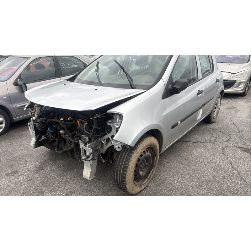 Malle/Hayon arriere RENAULT CLIO 3 Photo n°8