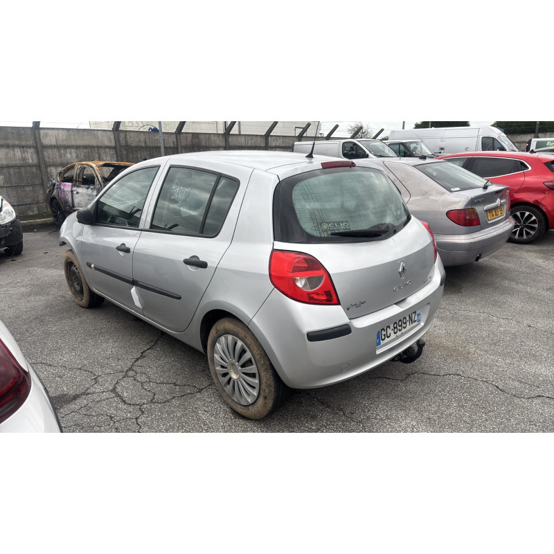 Malle/Hayon arriere RENAULT CLIO 3 Photo n°11