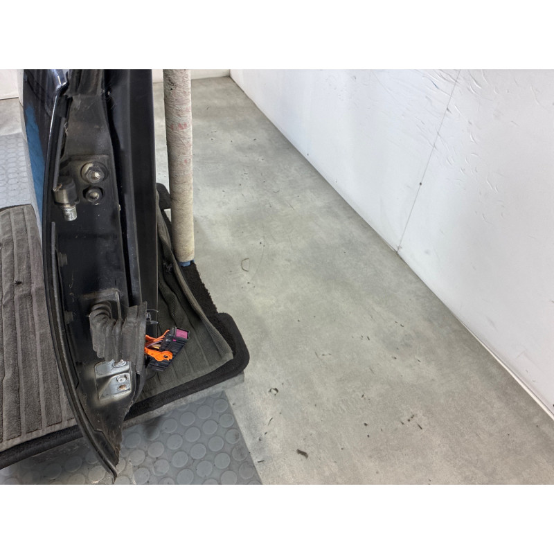 Porte avant droit VOLKSWAGEN GOLF 5 Photo n°1