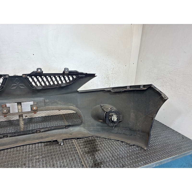 Pare choc avant MITSUBISHI GRANDIS Photo n°4