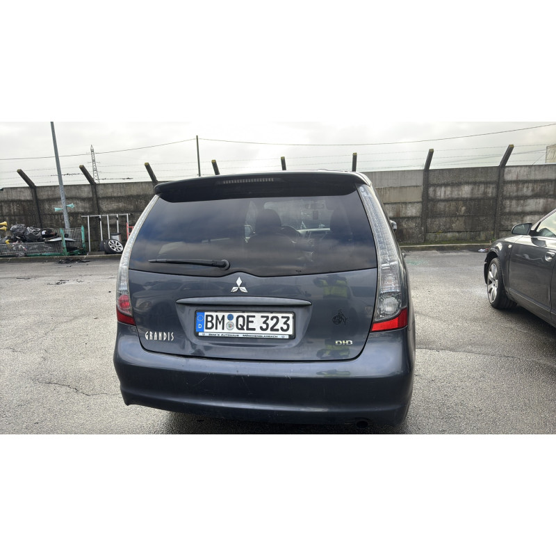 Pare choc avant MITSUBISHI GRANDIS Photo n°12