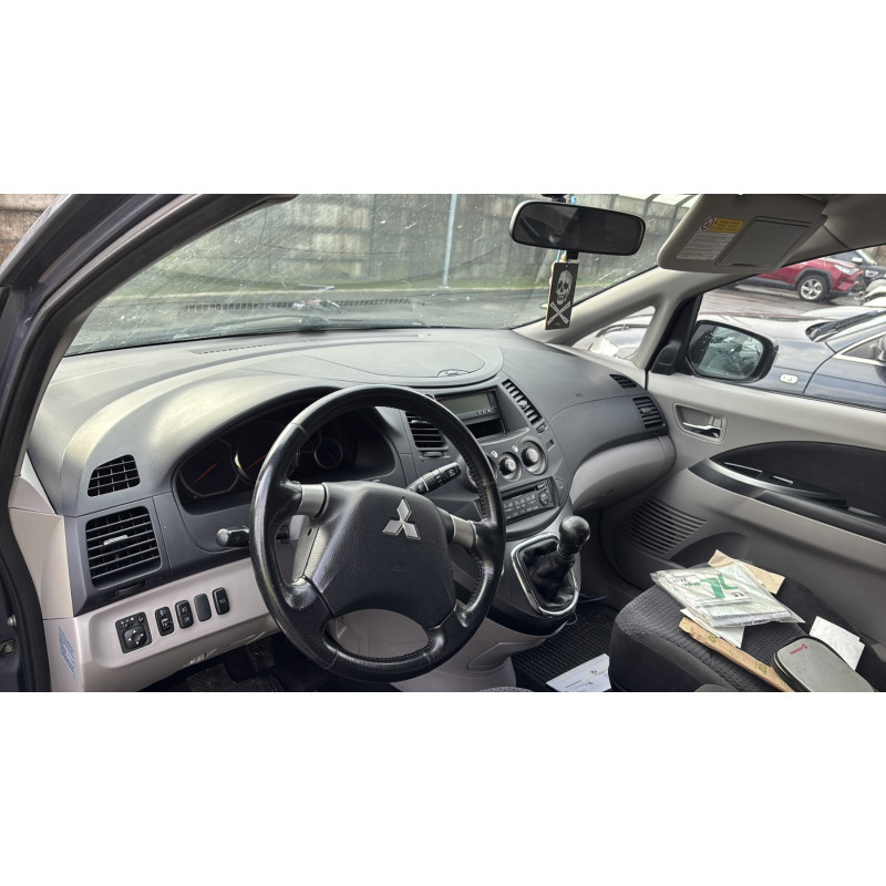 Pare choc avant MITSUBISHI GRANDIS Photo n°19