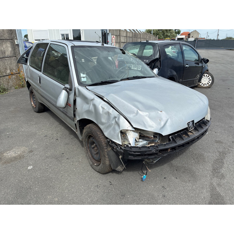 Porte avant droit PEUGEOT 106 Photo n°10