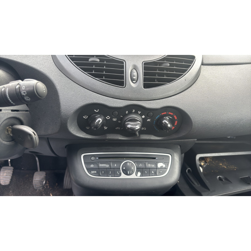 Vitre avant gauche RENAULT TWINGO 2 Photo n°16