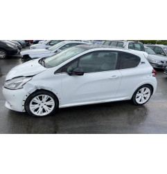 Plage arriere PEUGEOT 208 1
