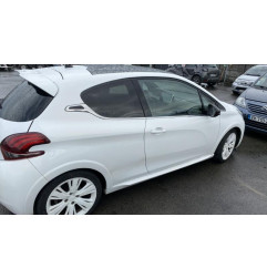 Plage arriere PEUGEOT 208 1