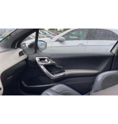Plage arriere PEUGEOT 208 1