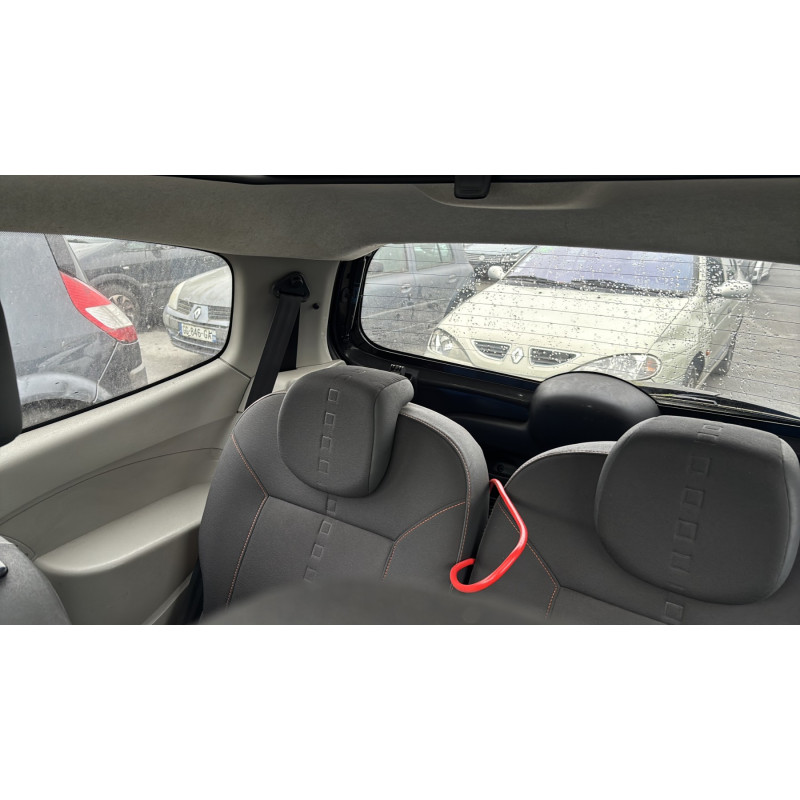 Porte avant droit RENAULT TWINGO 2 Photo n°16