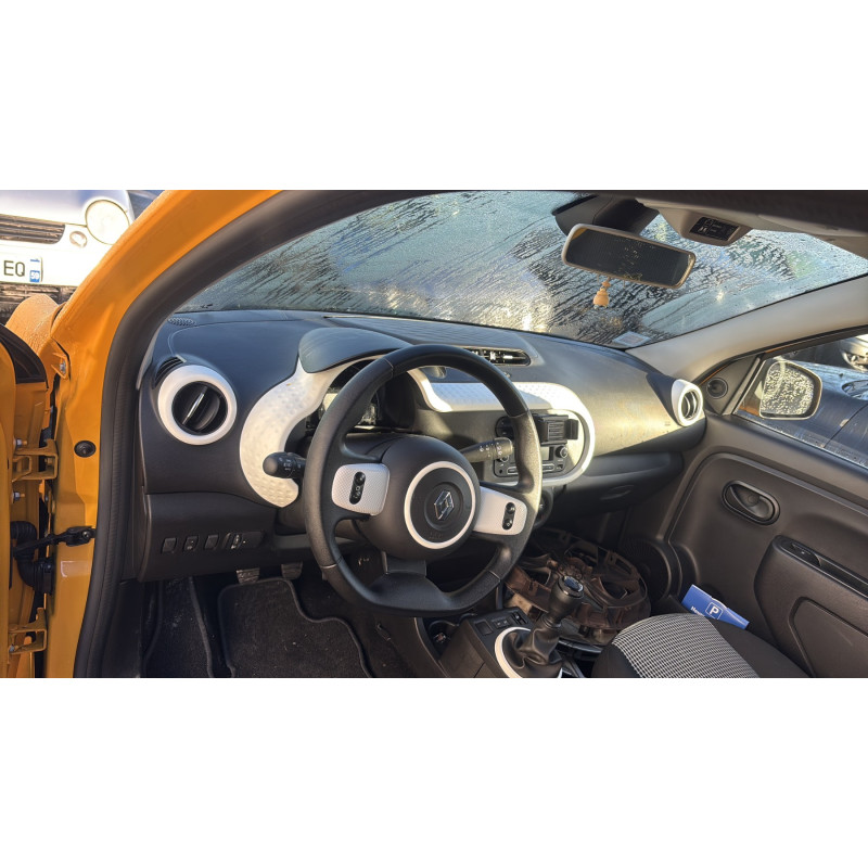 Bouton de coffre RENAULT TWINGO 3 Photo n°17