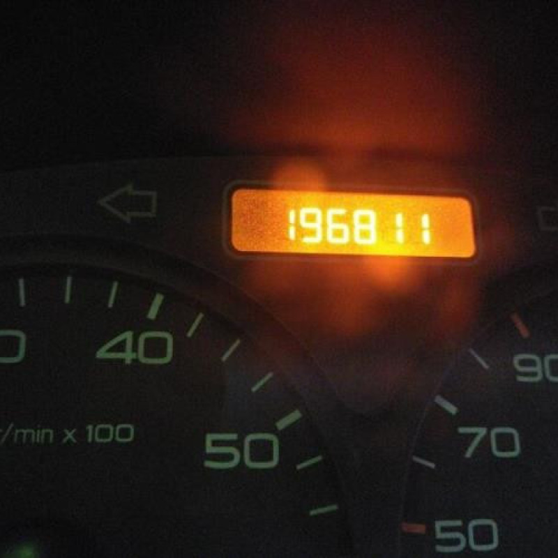 Pretensionneur de ceinture avant droit PEUGEOT 206 Photo n°5