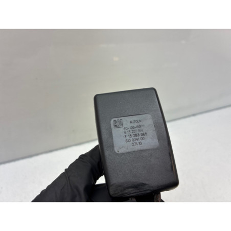 Attache ceinture avant droit OPEL ASTRA J Photo n°1