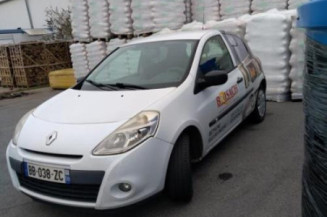 Pretensionneur de ceinture avant droit RENAULT CLIO 3