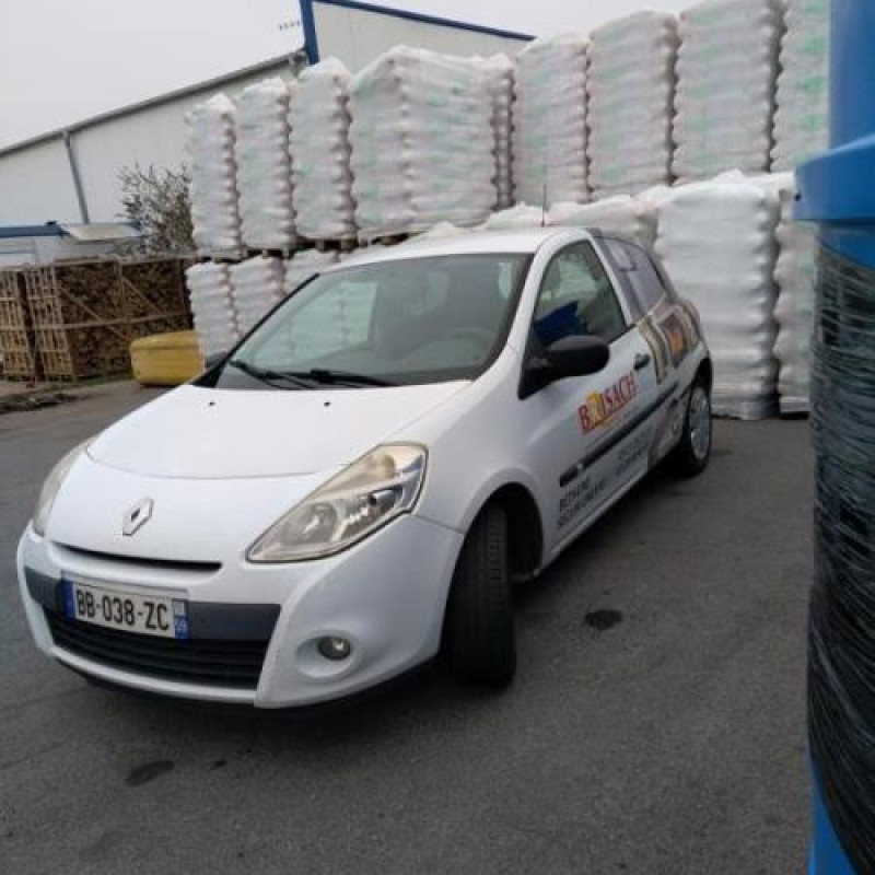 Pretensionneur de ceinture avant droit RENAULT CLIO 3 Photo n°6