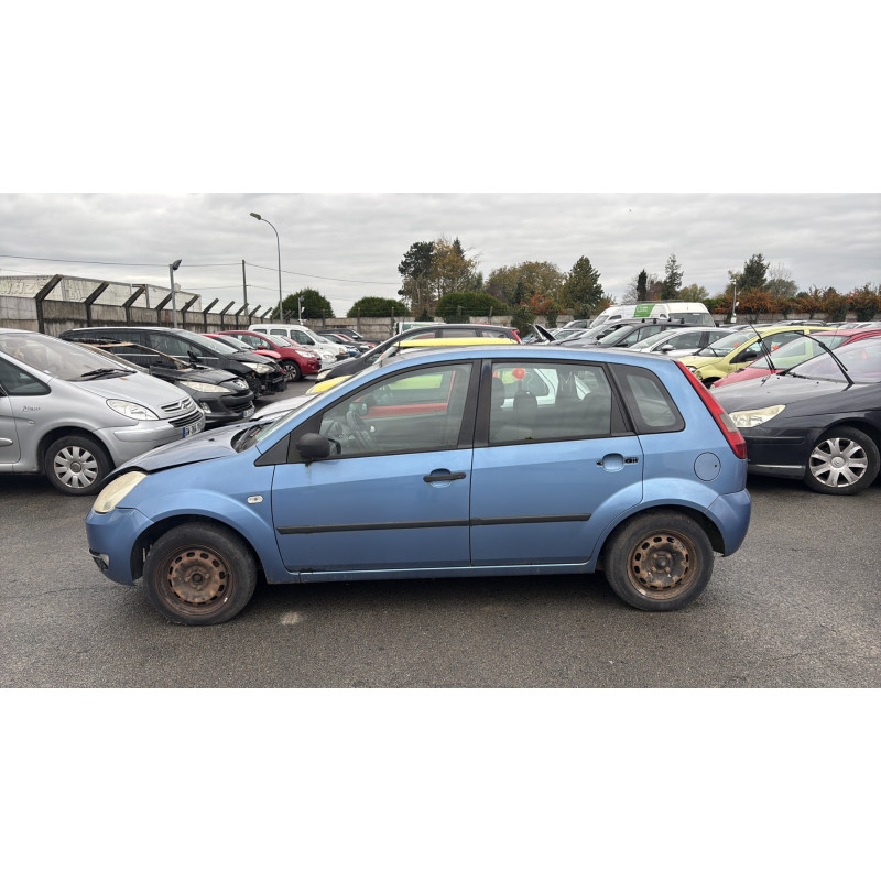 Plage arriere FORD FIESTA 5 Photo n°10