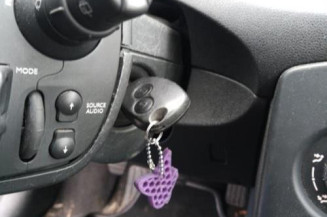 Pretensionneur de ceinture avant droit RENAULT CLIO 3