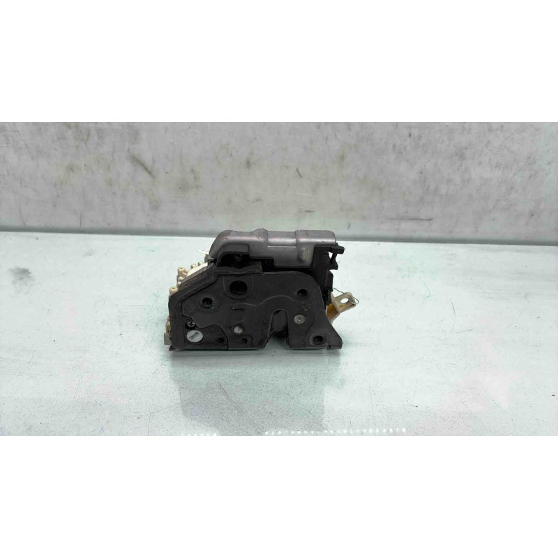 Serrure arriere droit AUDI A1 1 Photo n°4