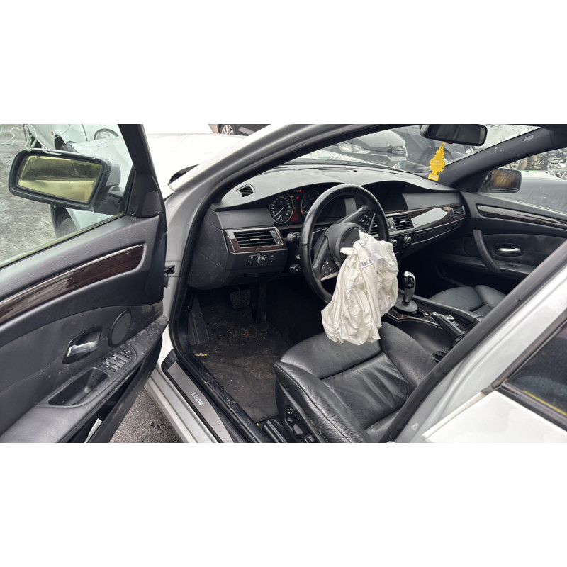 Plage arriere BMW SERIE 5 E61 Photo n°14