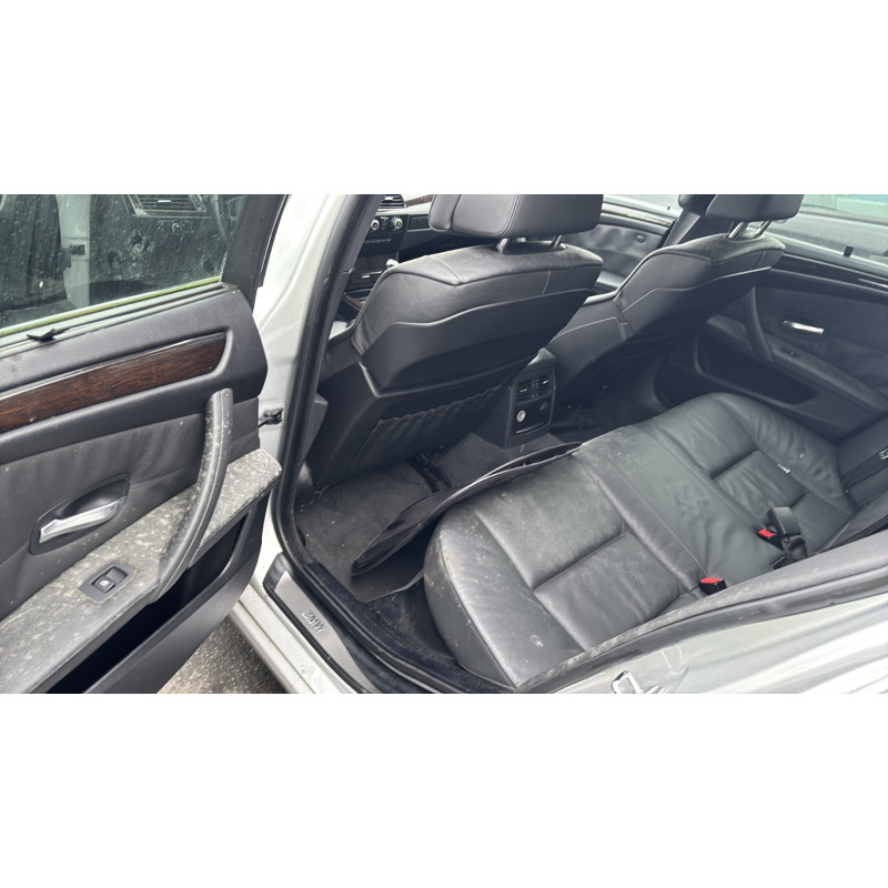 Plage arriere BMW SERIE 5 E61 Photo n°17