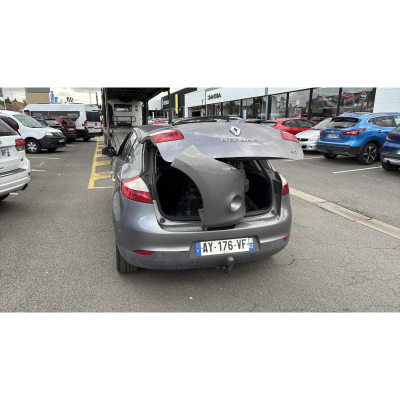 Plage arriere RENAULT MEGANE 3 Photo n°8