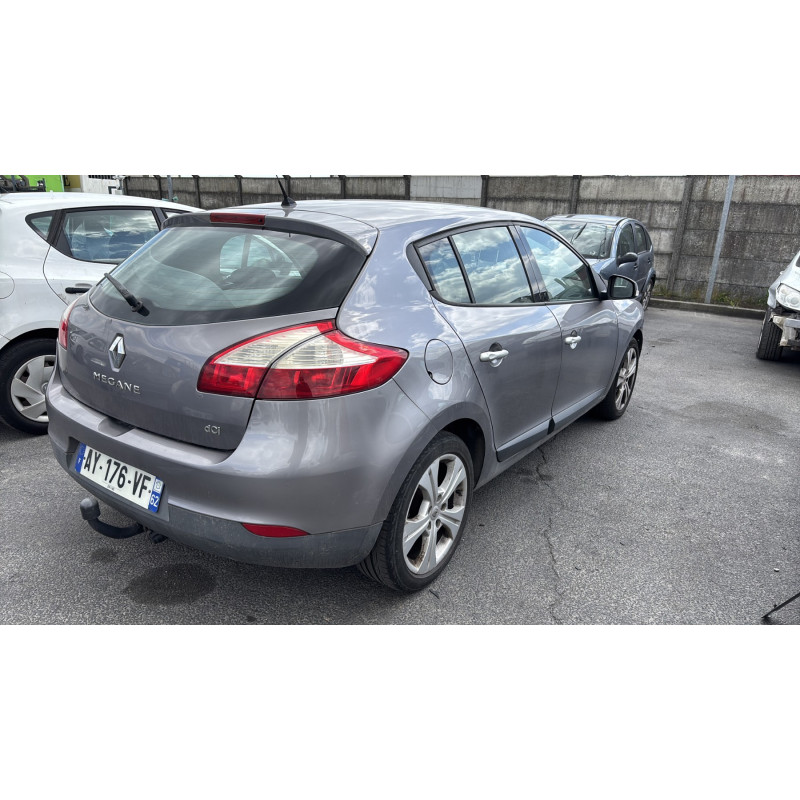 Plage arriere RENAULT MEGANE 3 Photo n°18