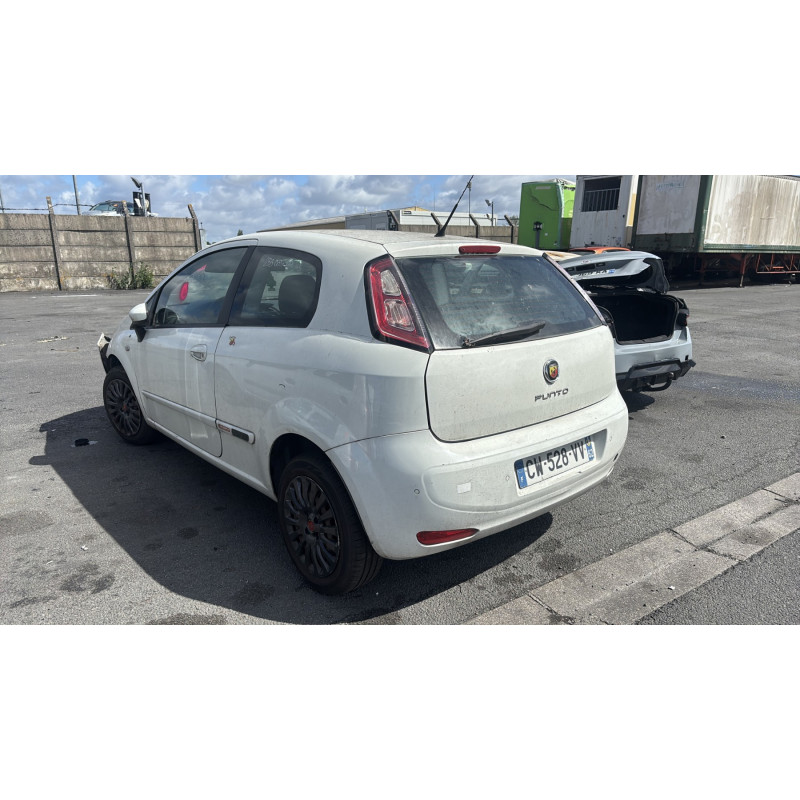 Plage arriere FIAT GRANDE PUNTO Photo n°8