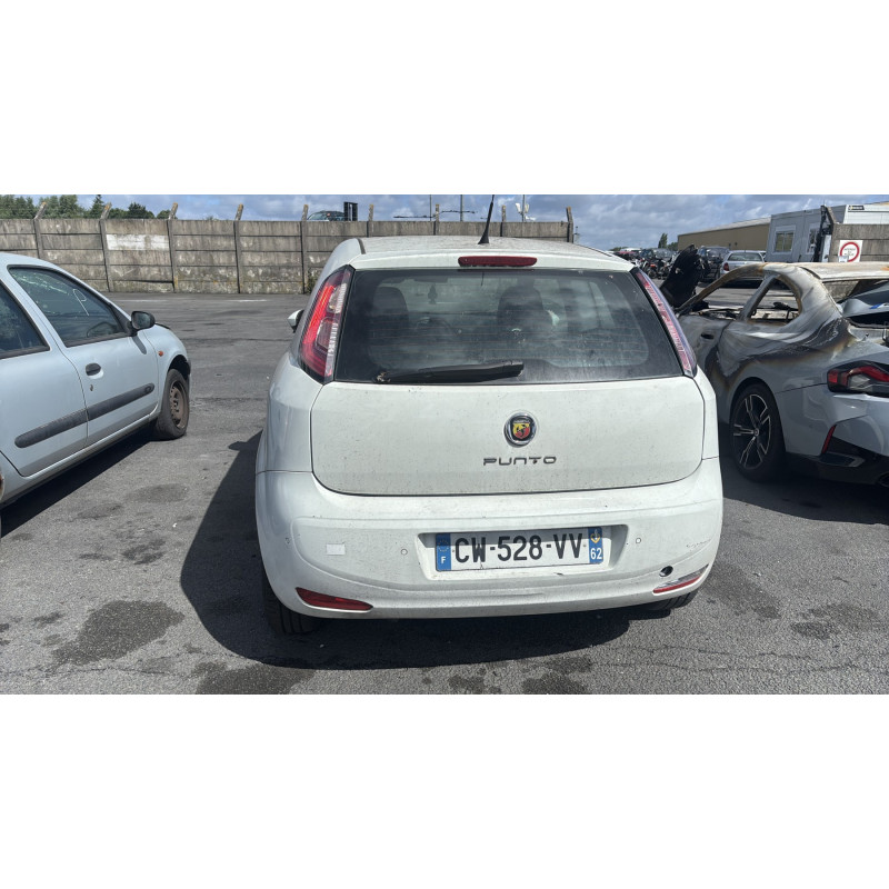Plage arriere FIAT GRANDE PUNTO Photo n°9