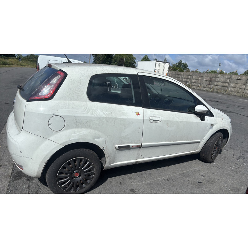 Plage arriere FIAT GRANDE PUNTO Photo n°10