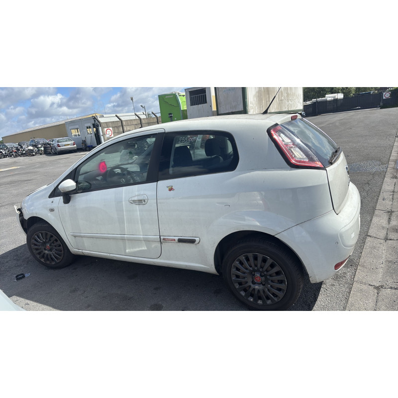 Plage arriere FIAT GRANDE PUNTO Photo n°11