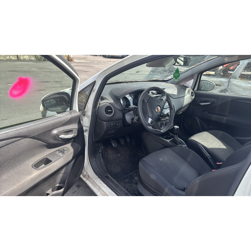 Plage arriere FIAT GRANDE PUNTO Photo n°13