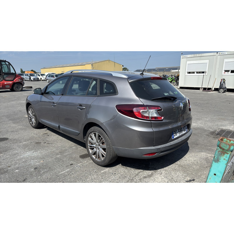 Plage arriere RENAULT MEGANE 3 Photo n°8