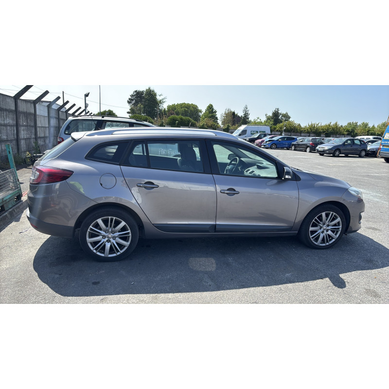 Plage arriere RENAULT MEGANE 3 Photo n°11
