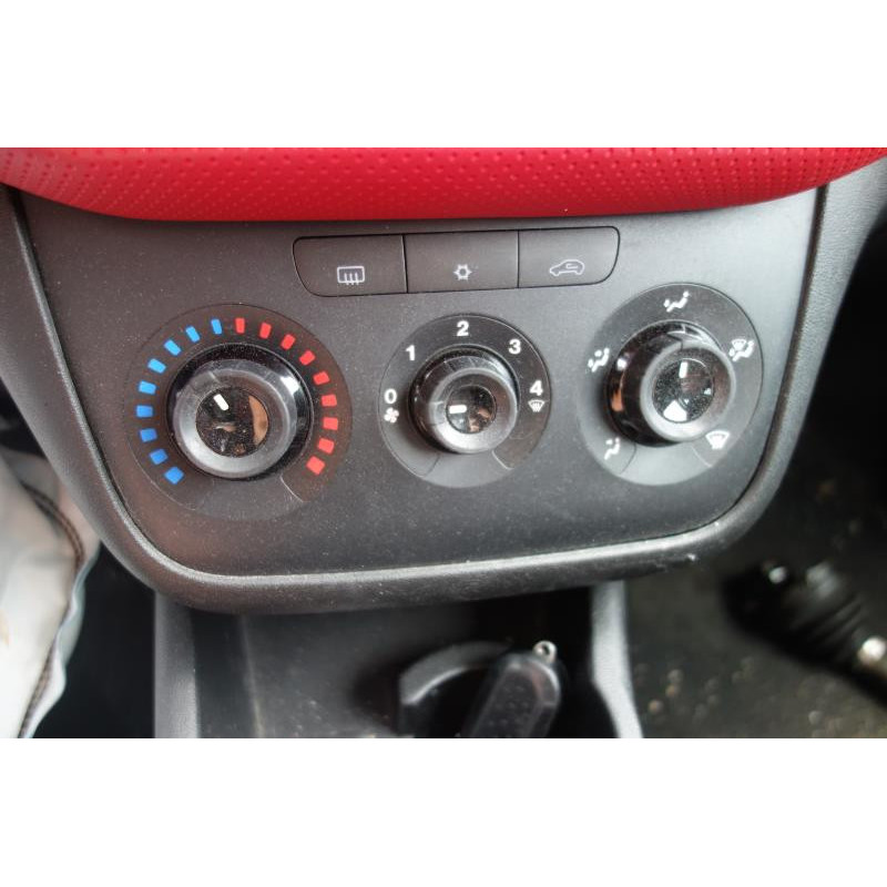 Plage arriere FIAT GRANDE PUNTO Photo n°6