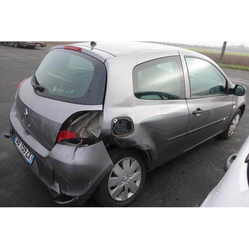 Plage arriere RENAULT CLIO 3 Photo n°3