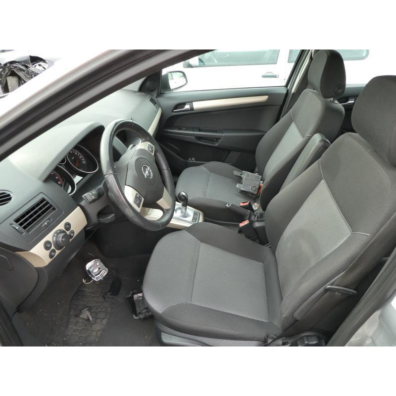 Plage arriere OPEL ASTRA H Photo n°11